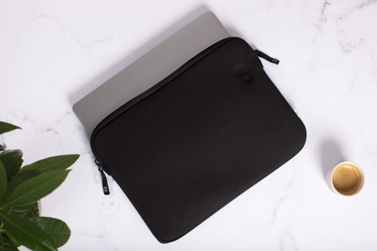 MacBook Pro/Air 13 Basics ²Life Black/White Sleeve