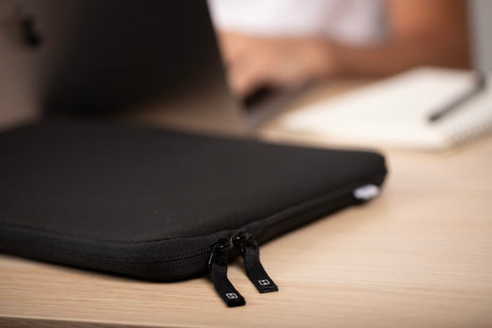 MacBook Pro/Air 13 Basics ²Life Black/White Sleeve