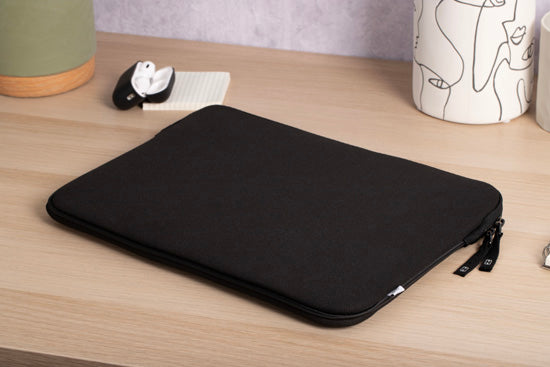 MacBook Pro/Air 13 Basics ²Life Black/White Sleeve