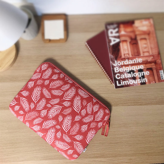 MacBook Pro 14 Basics ²Life Botanic Red Sleeve