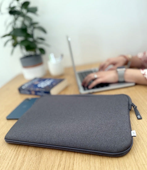 MacBook Pro 14 Shade ²Life Anthracite Sleeve