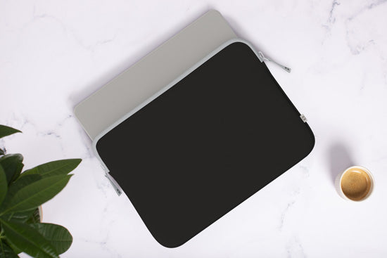 MacBook Sleeve NEO Basics ²Life Perfect Fit Black / Moon