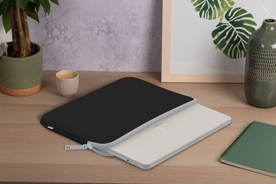 MacBook Sleeve NEO Basics ²Life Perfect Fit Black / Moon